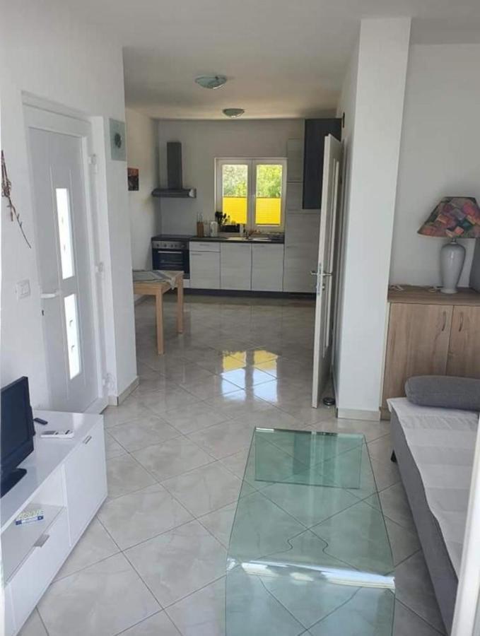 Modern Seeview Apartment Maslenica With Free Wifi, Free Parking, 300M From Beach Buitenkant foto